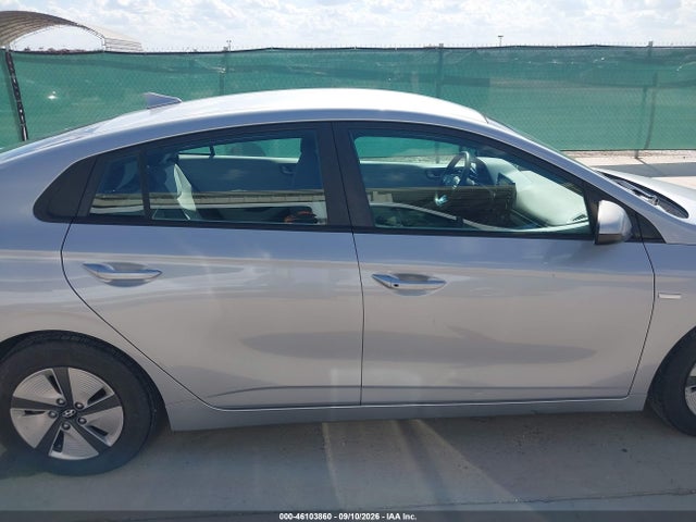 Продаж на аукціоні авто 2020 Hyundai Ioniq Hybrid Blue, vin: KMHC65LC9LU219837, номер лоту: 46103860