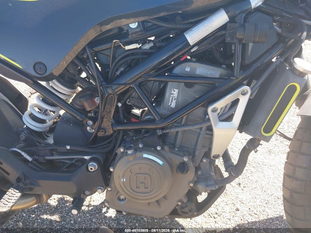 Продаж на аукціоні авто 2019 Husqvarna Svartpilen 401, vin: VBKUNJ408KM266198, номер лоту: 46103909