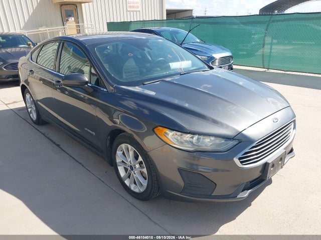 46104010 :رقم المزاد ، 3FA6P0LU1KR190839 vin ، 2019 Ford Fusion Hybrid Se مزاد بيع