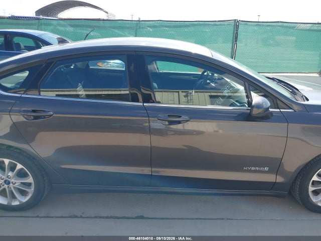 46104010 :رقم المزاد ، 3FA6P0LU1KR190839 vin ، 2019 Ford Fusion Hybrid Se مزاد بيع