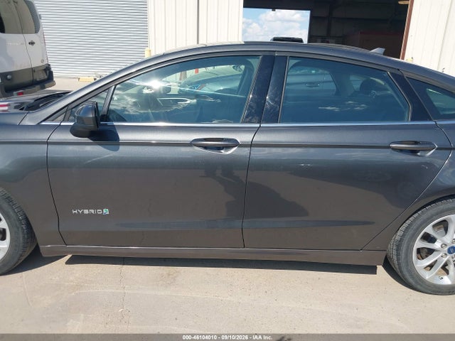 46104010 :رقم المزاد ، 3FA6P0LU1KR190839 vin ، 2019 Ford Fusion Hybrid Se مزاد بيع