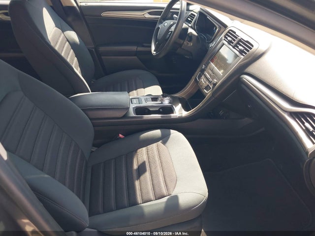 46104010 :رقم المزاد ، 3FA6P0LU1KR190839 vin ، 2019 Ford Fusion Hybrid Se مزاد بيع