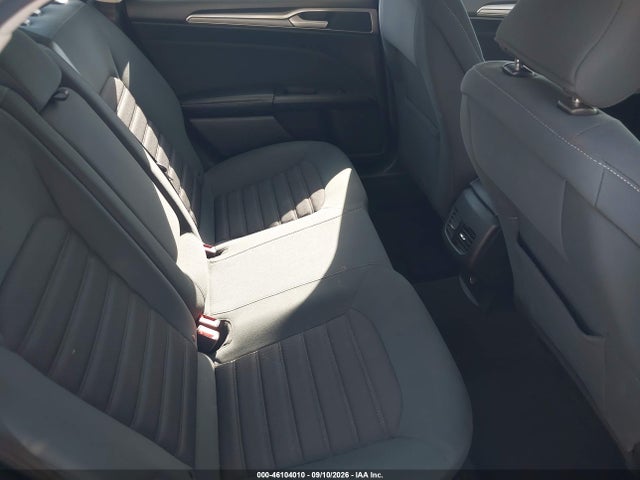 46104010 :رقم المزاد ، 3FA6P0LU1KR190839 vin ، 2019 Ford Fusion Hybrid Se مزاد بيع