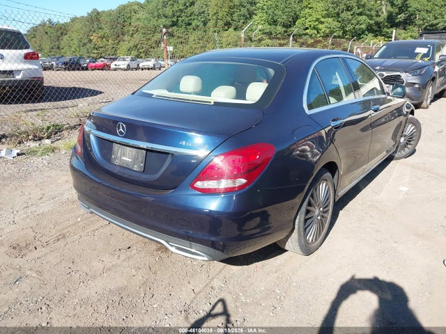 46104039 :رقم المزاد ، 55SWF4KB9GU159785 vin ، 2016 Mercedes-benz C 300 Luxury 4matic مزاد بيع