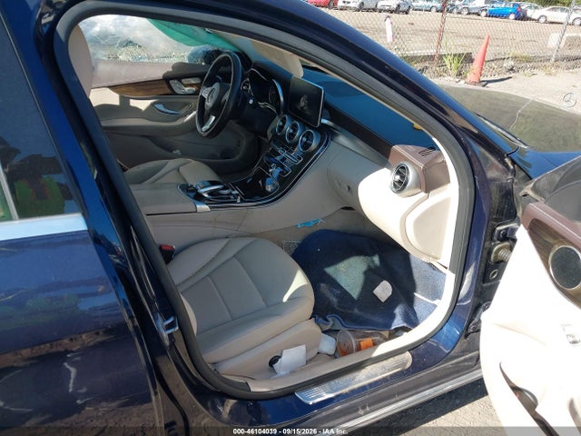 46104039 :رقم المزاد ، 55SWF4KB9GU159785 vin ، 2016 Mercedes-benz C 300 Luxury 4matic مزاد بيع