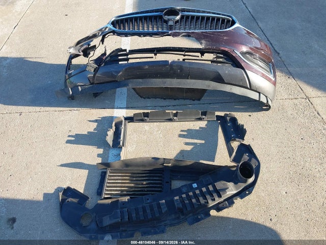 46104046 :رقم المزاد ، 5GAERBKW7JJ162116 vin ، 2018 Buick Enclave Essence مزاد بيع