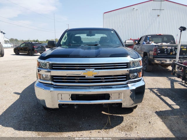 46104100 :رقم المزاد ، 1GC1KUEG9JF257720 vin ، 2018 Chevrolet Silverado 2500hd Wt مزاد بيع