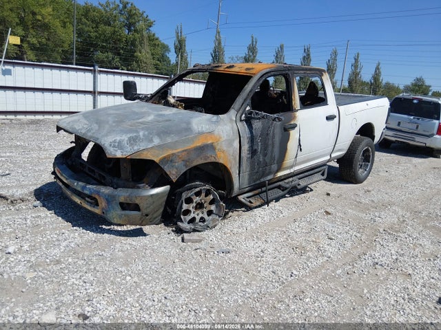 46104099 :رقم المزاد ، 3C6UR5CLXGG357841 vin ، 2016 Ram 2500 Tradesman مزاد بيع
