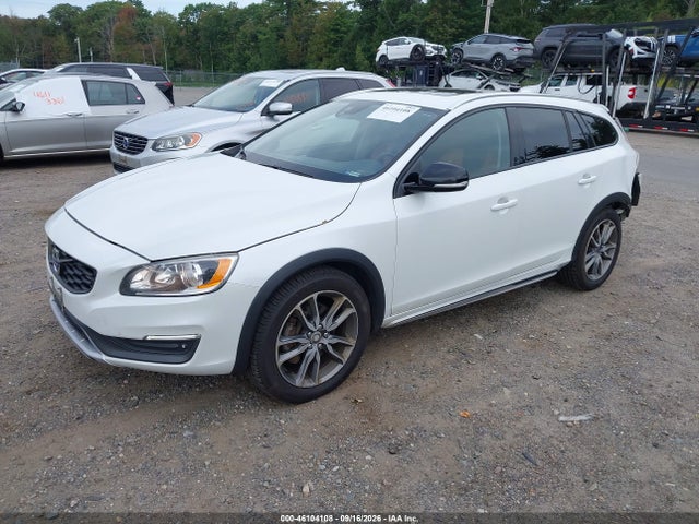 Продаж на аукціоні авто 2016 Volvo V60 Cross Country T5, vin: YV4612HK9G1010441, номер лоту: 46104108