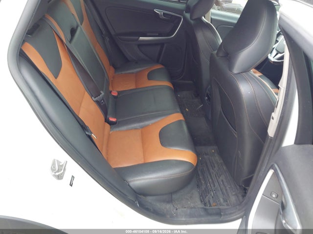 Продаж на аукціоні авто 2016 Volvo V60 Cross Country T5, vin: YV4612HK9G1010441, номер лоту: 46104108