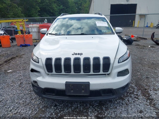 46104130 :رقم المزاد ، 1C4PJMCB6GW131831 vin ، 2016 Jeep Cherokee Latitude مزاد بيع