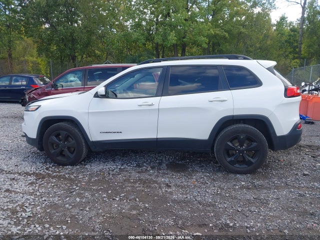 46104130 :رقم المزاد ، 1C4PJMCB6GW131831 vin ، 2016 Jeep Cherokee Latitude مزاد بيع