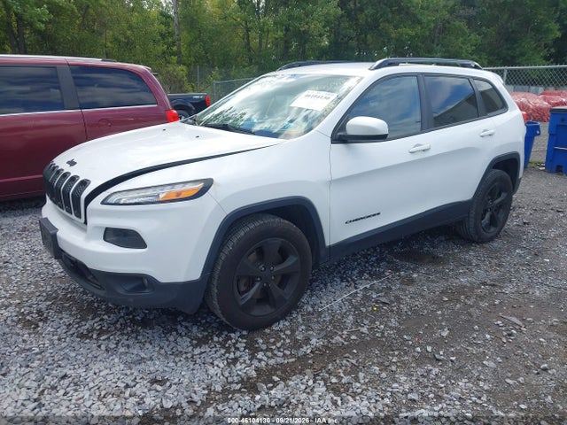46104130 :رقم المزاد ، 1C4PJMCB6GW131831 vin ، 2016 Jeep Cherokee Latitude مزاد بيع