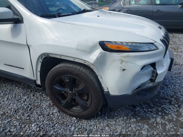 46104130 :رقم المزاد ، 1C4PJMCB6GW131831 vin ، 2016 Jeep Cherokee Latitude مزاد بيع