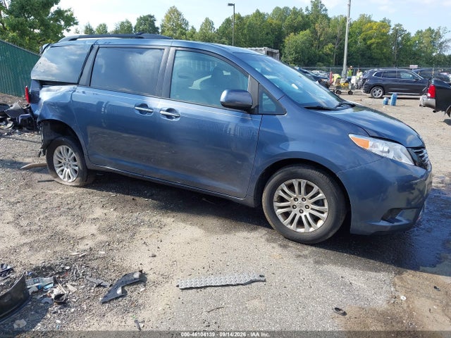 Aukcja sprzedaży 2017 Toyota Sienna Xle 8 Passenger, vin: 5TDYZ3DCXHS861192, numer aukcji: 46104139