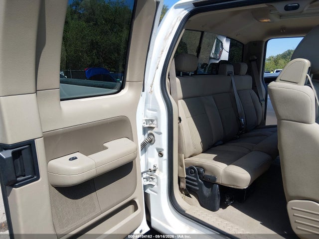 46104162 :رقم المزاد ، 1FTPX12544NC53002 vin ، 2004 Ford F-150 Lariat/xl/xlt مزاد بيع