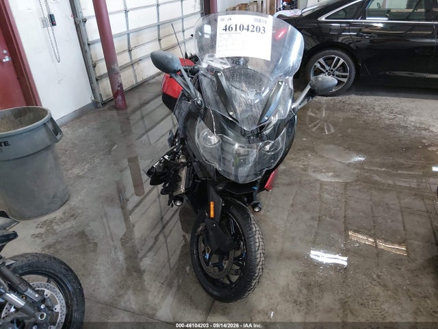 46104203 :رقم المزاد ، WB106110XFZX82473 vin ، 2015 Bmw K1600 Gt مزاد بيع