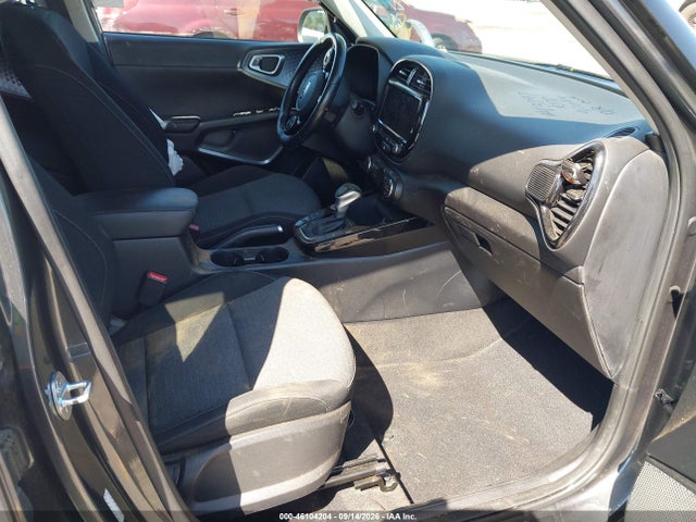 2021 Kia Soul Ex მანქანა იყიდება აუქციონზე, vin: KNDJ33AU5M7762591, აუქციონის ნომერი: 46104204