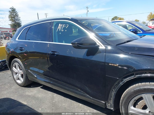 Продаж на аукціоні авто 2019 Audi E-tron Premium Plus, vin: WA1LABGE1KB018144, номер лоту: 46104211