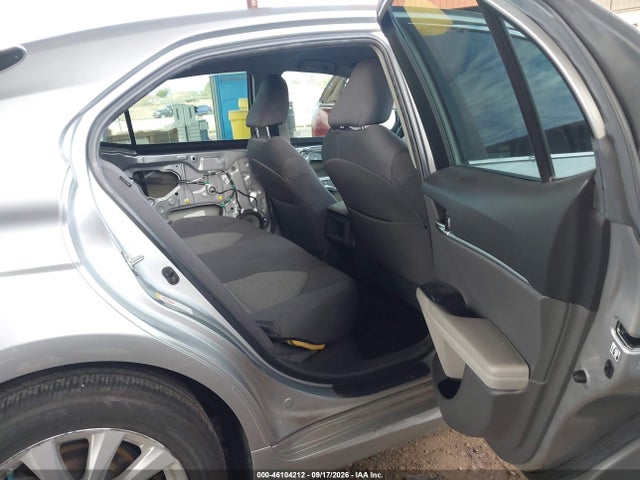 46104212 :رقم المزاد ، 4T1B11HK5JU571314 vin ، 2018 Toyota Camry Le مزاد بيع