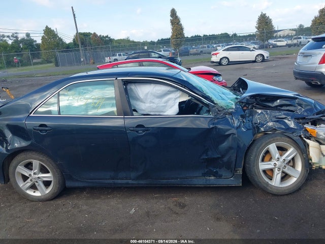2014 Toyota Camry Se მანქანა იყიდება აუქციონზე, vin: 4T1BF1FK0EU332764, აუქციონის ნომერი: 46104371