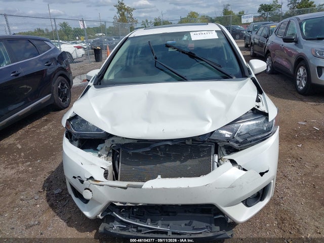46104377 :رقم المزاد ، 3HGGK5H83FM733568 vin ، 2015 Honda Fit Ex/ex-l مزاد بيع