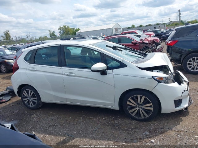 46104377 :رقم المزاد ، 3HGGK5H83FM733568 vin ، 2015 Honda Fit Ex/ex-l مزاد بيع