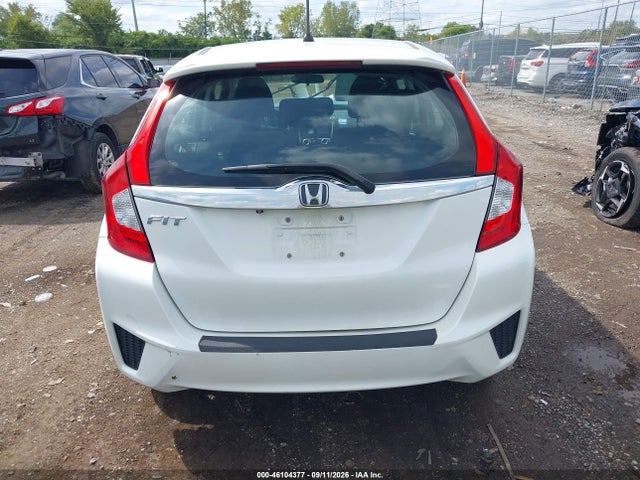 46104377 :رقم المزاد ، 3HGGK5H83FM733568 vin ، 2015 Honda Fit Ex/ex-l مزاد بيع