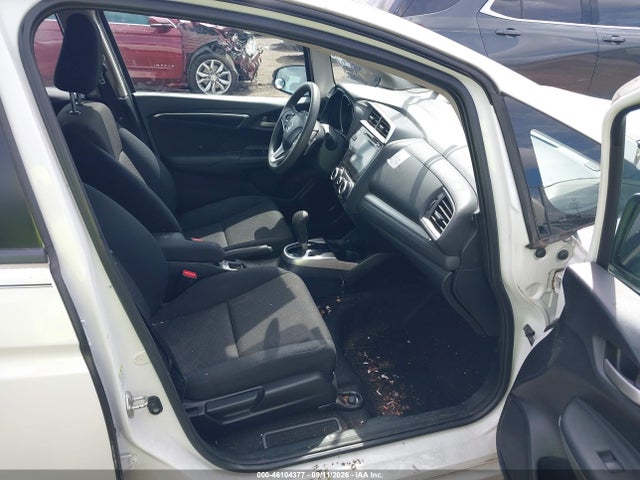 46104377 :رقم المزاد ، 3HGGK5H83FM733568 vin ، 2015 Honda Fit Ex/ex-l مزاد بيع