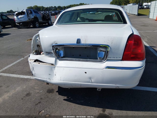 Продаж на аукціоні авто 2007 Lincoln Town Car Signature Limited, vin: 1LNHM82W07Y600726, номер лоту: 46104403