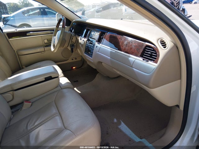Продаж на аукціоні авто 2007 Lincoln Town Car Signature Limited, vin: 1LNHM82W07Y600726, номер лоту: 46104403