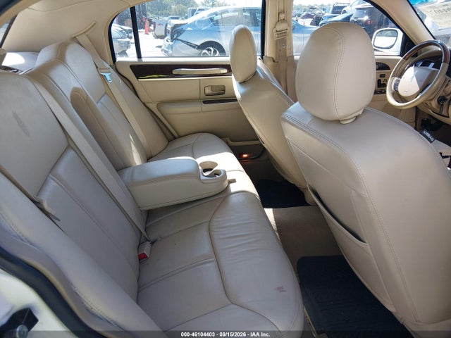 Продаж на аукціоні авто 2007 Lincoln Town Car Signature Limited, vin: 1LNHM82W07Y600726, номер лоту: 46104403