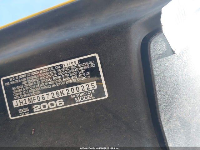 46104424 :رقم المزاد ، JH2MF06726K200225 vin ، 2006 Honda Nss250 S مزاد بيع