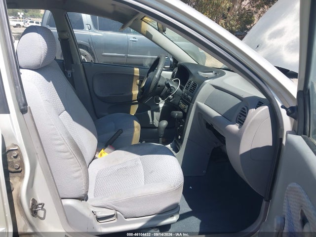 46104432 :رقم المزاد ، KNADC123816065714 vin ، 2001 Kia Rio مزاد بيع