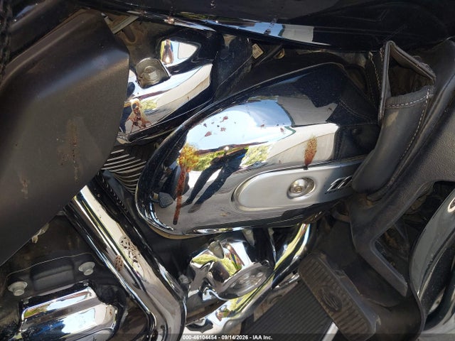 Harley-Davidson FLHTCUTG 2019 1HD1MAF14KB856874 Image 15