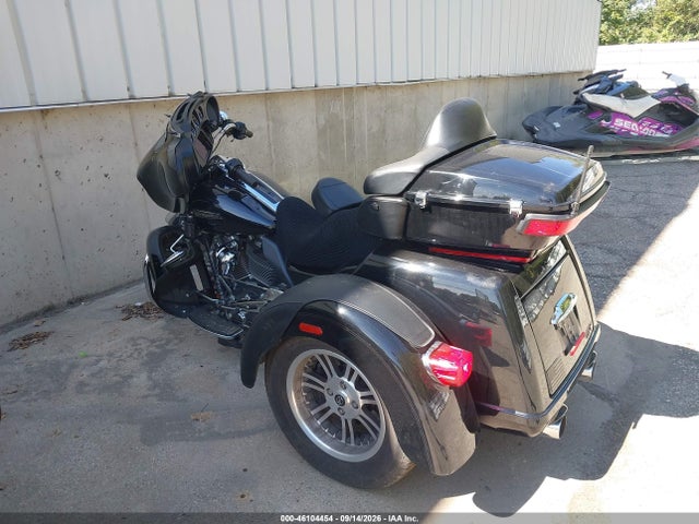 Harley-Davidson FLHTCUTG 2019 1HD1MAF14KB856874 Image 3