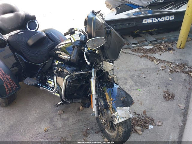 Harley-Davidson FLHTCUTG 2019 1HD1MAF14KB856874 Image 5
