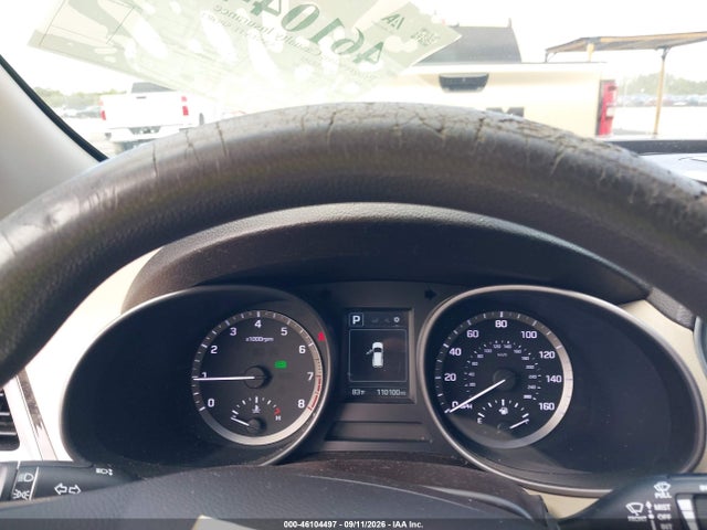 46104497 :رقم المزاد ، 5XYZT3LB9HG435957 vin ، 2017 Hyundai Santa Fe Sport 2.4l مزاد بيع