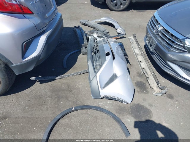 Toyota C-HR LE 2019 JTNKHMBX6K1045150 Image 12