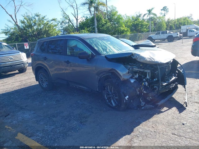 46104514 :رقم المزاد ، 5N1BT3AB3NC702901 vin ، 2022 Nissan Rogue S Intelligent Awd مزاد بيع