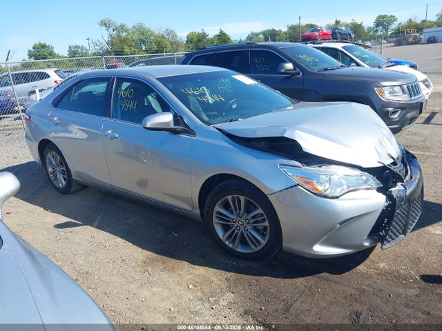 46104544 :رقم المزاد ، 4T1BF1FK6GU186549 vin ، 2016 Toyota Camry Se مزاد بيع