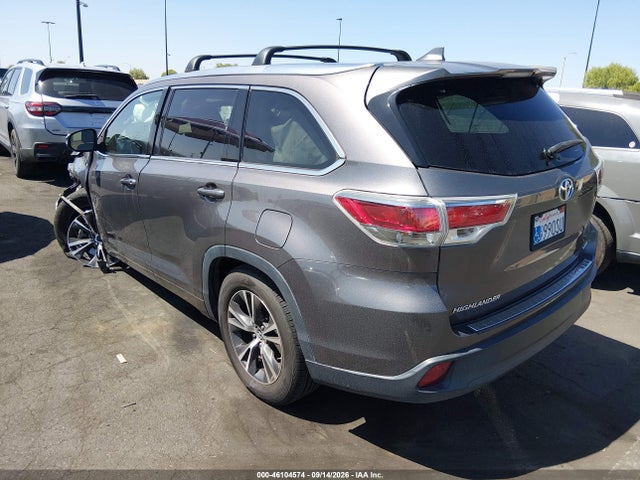 Toyota Highlander Xle V6 2016 5TDKKRFH0GS179846 Image 3