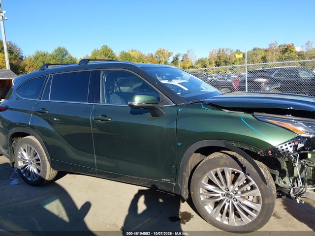 2025 Toyota Highlander Hybrid Platinum მანქანა იყიდება აუქციონზე, vin: 5TDEBRCH6SS669153, აუქციონის ნომერი: 46104582