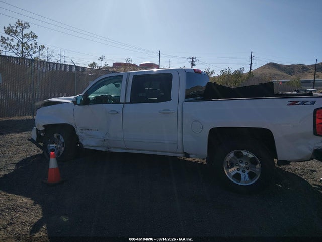 46104696 :رقم المزاد ، 3GCUKRECXJG110568 vin ، 2018 Chevrolet Silverado 1500 2lt مزاد بيع