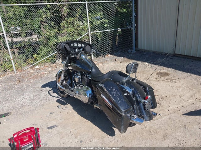 Harley-Davidson FLHX 2023 1HD1KBC12PB675554 Image 3