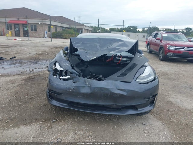 46104808 :رقم المزاد ، 5YJ3E1EB0JF188648 vin ، 2018 Tesla Model 3 Long Range/performance مزاد بيع