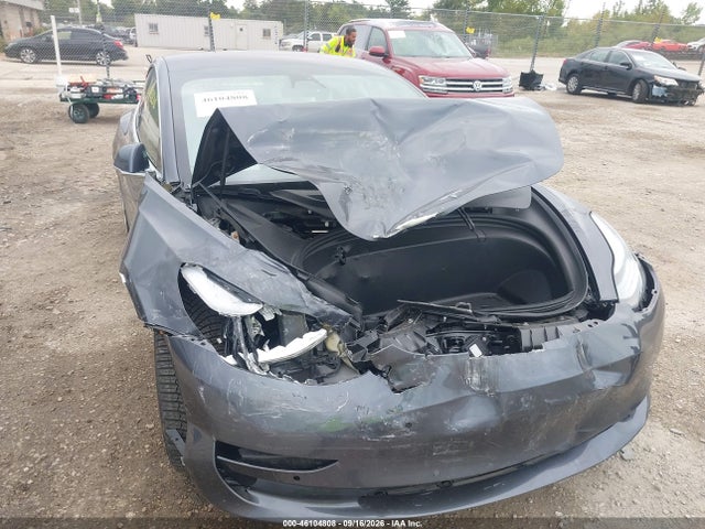 46104808 :رقم المزاد ، 5YJ3E1EB0JF188648 vin ، 2018 Tesla Model 3 Long Range/performance مزاد بيع