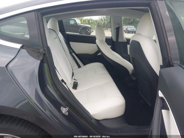 46104808 :رقم المزاد ، 5YJ3E1EB0JF188648 vin ، 2018 Tesla Model 3 Long Range/performance مزاد بيع