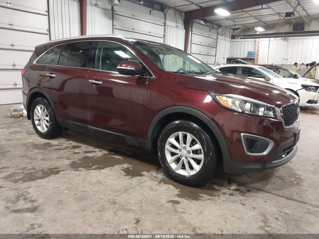 46104831 :رقم المزاد ، 5XYPG4A39HG255021 vin ، 2017 Kia Sorento 2.4l Lx مزاد بيع