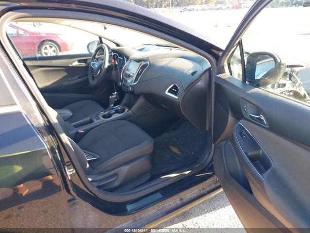 46104911 :رقم المزاد ، 1G1BE5SM6H7235148 vin ، 2017 Chevrolet Cruze Lt Auto مزاد بيع